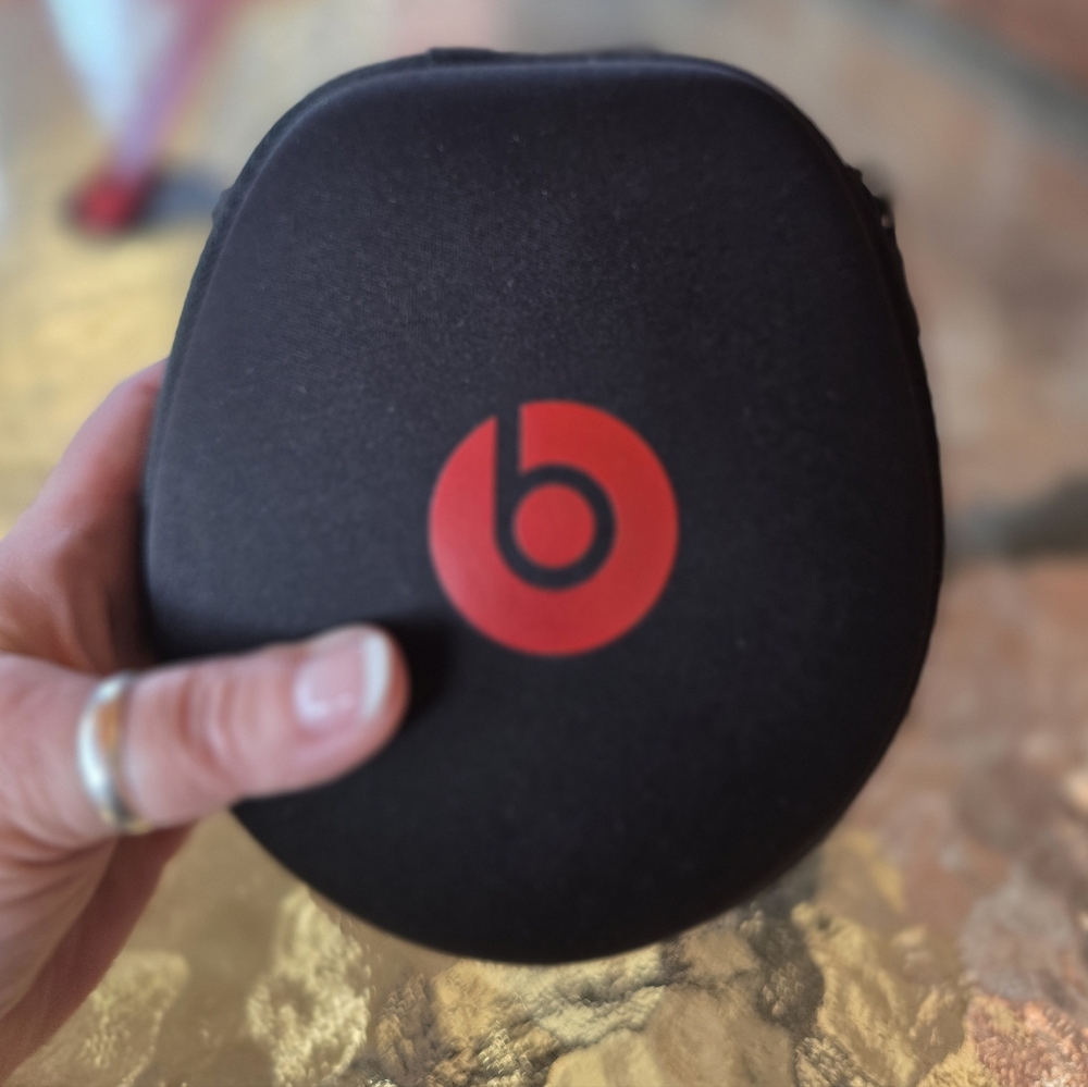 Beats Headphone Carrying Case - Black with Red Logo